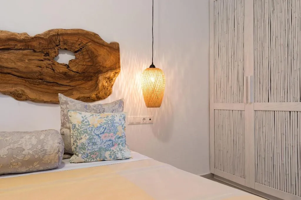 Room DELUXE ONE BED Room, Villa Konstantin Rooms & Suites, Mykonos