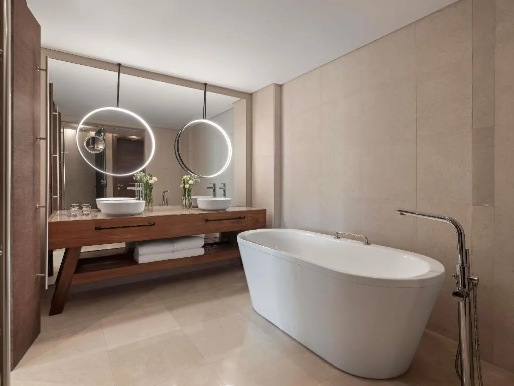 JUNIOR SUITE SEA VIEW Room, Rixos The Palm Hotel & Suites, Dubai