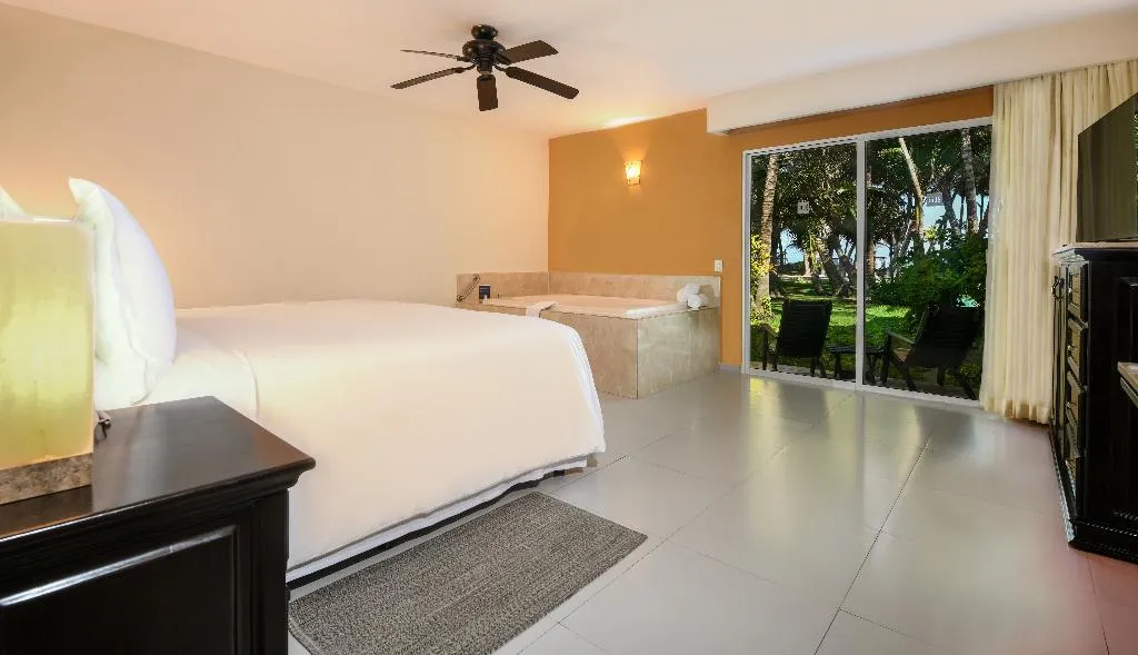 JUNIOR SUITE LUXURY Room, El Dorado Seaside Palms Spa Resort-All Inclusive, Cancun Area