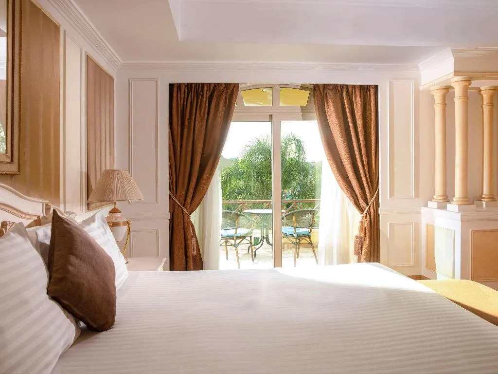 SUITE EXECUTIVE Room, Movenpick Cairo Media City, Cairo