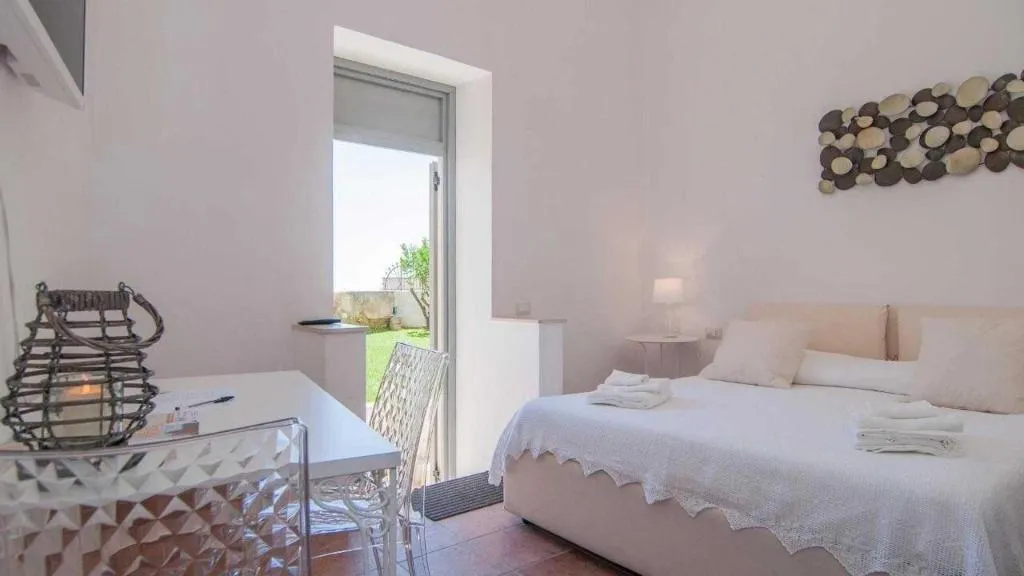 Room, Intalloi, Catania