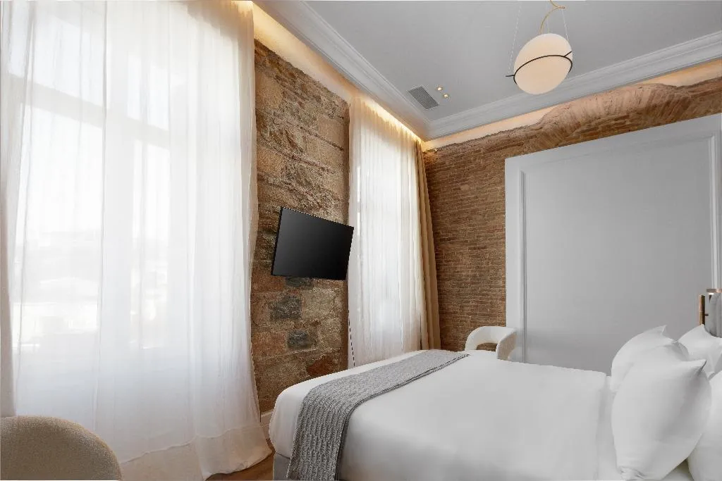 SUITE WITH JACUZZI Room, La Divina, Athens