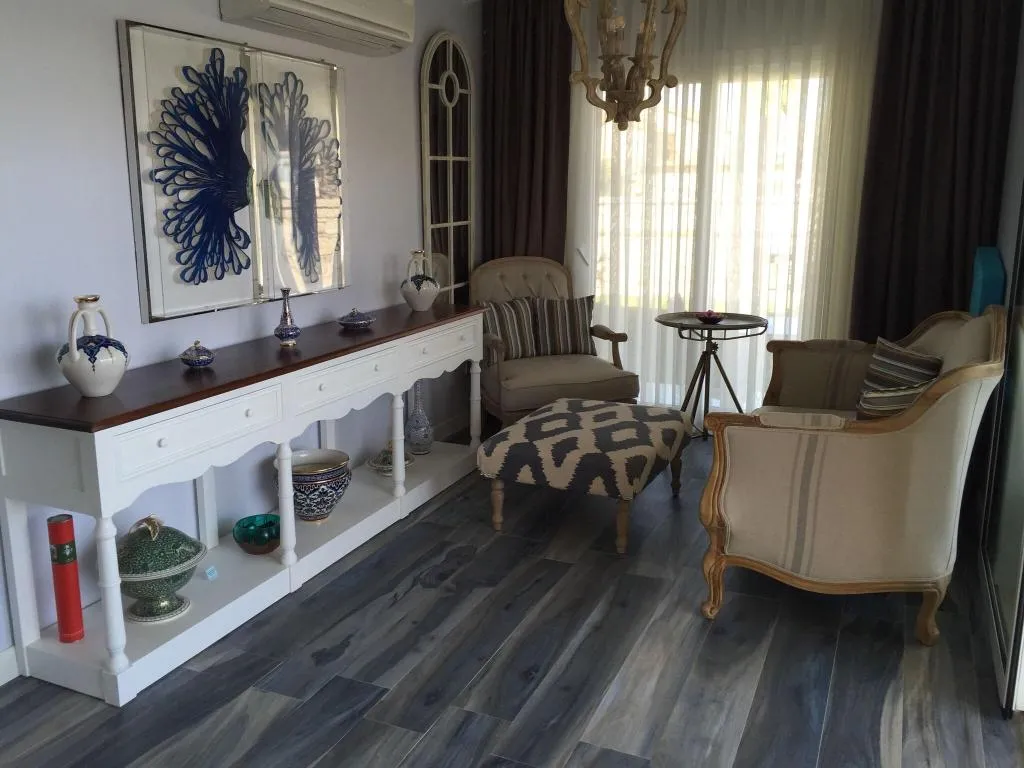 Lobby, Alacaat, Izmir