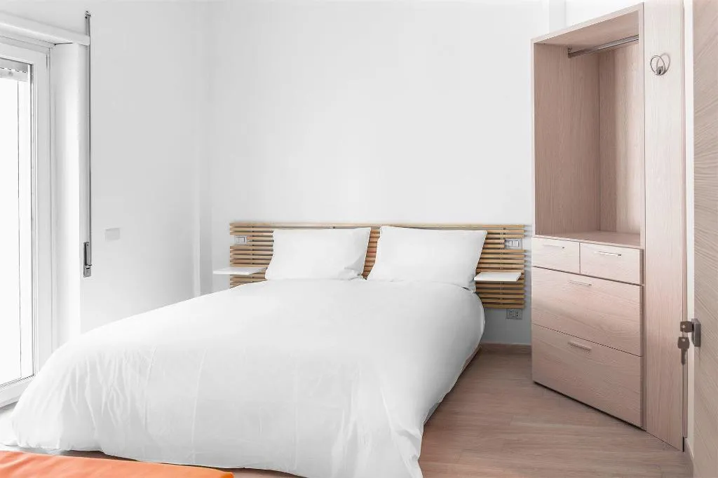 Room, B&B Jonio Roma, Rome