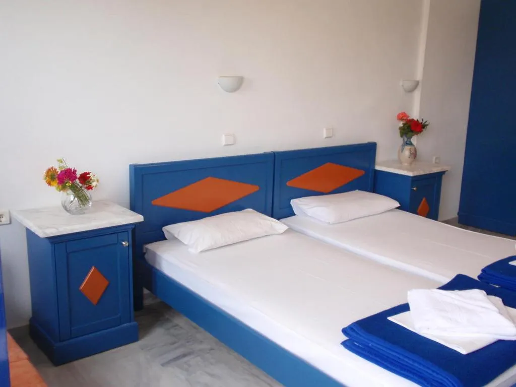 Room, Leonidas Studios & Apartments, Crete