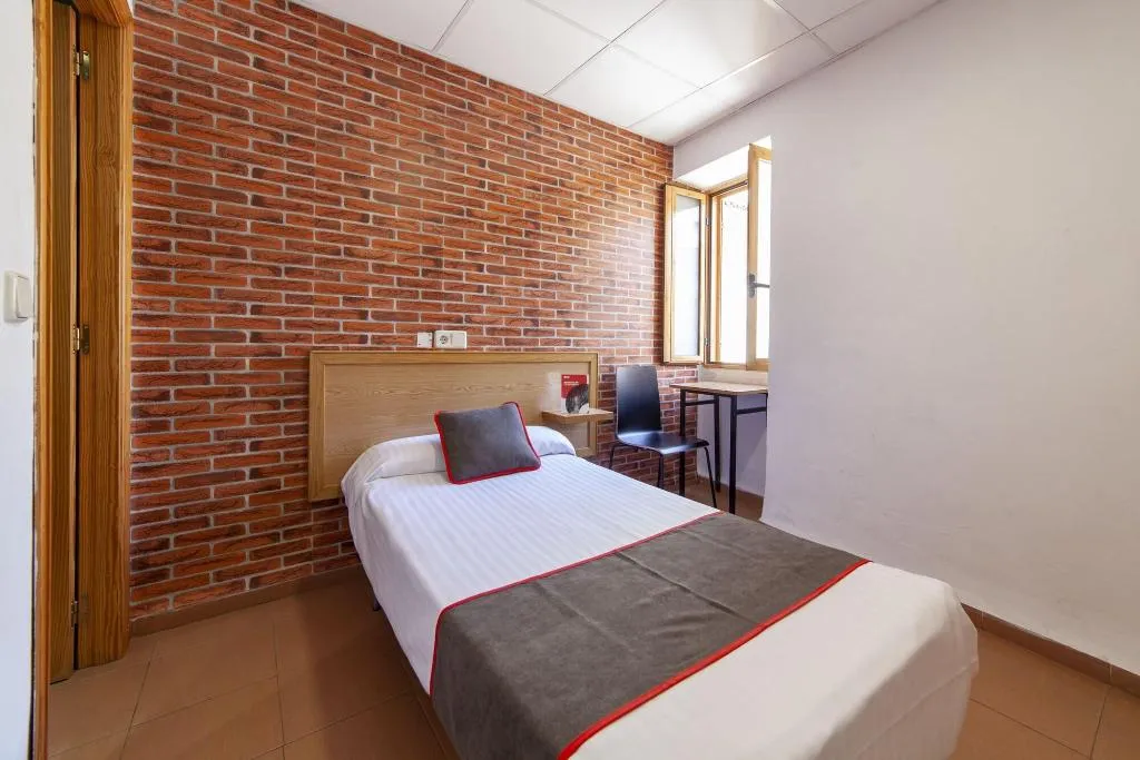 Room, OYO Pensión el Rincón, Valencia