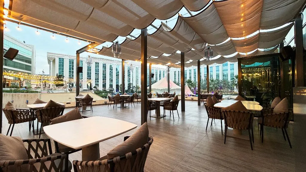Restaurant, Millennium Airport Hotel Dubai, Dubai