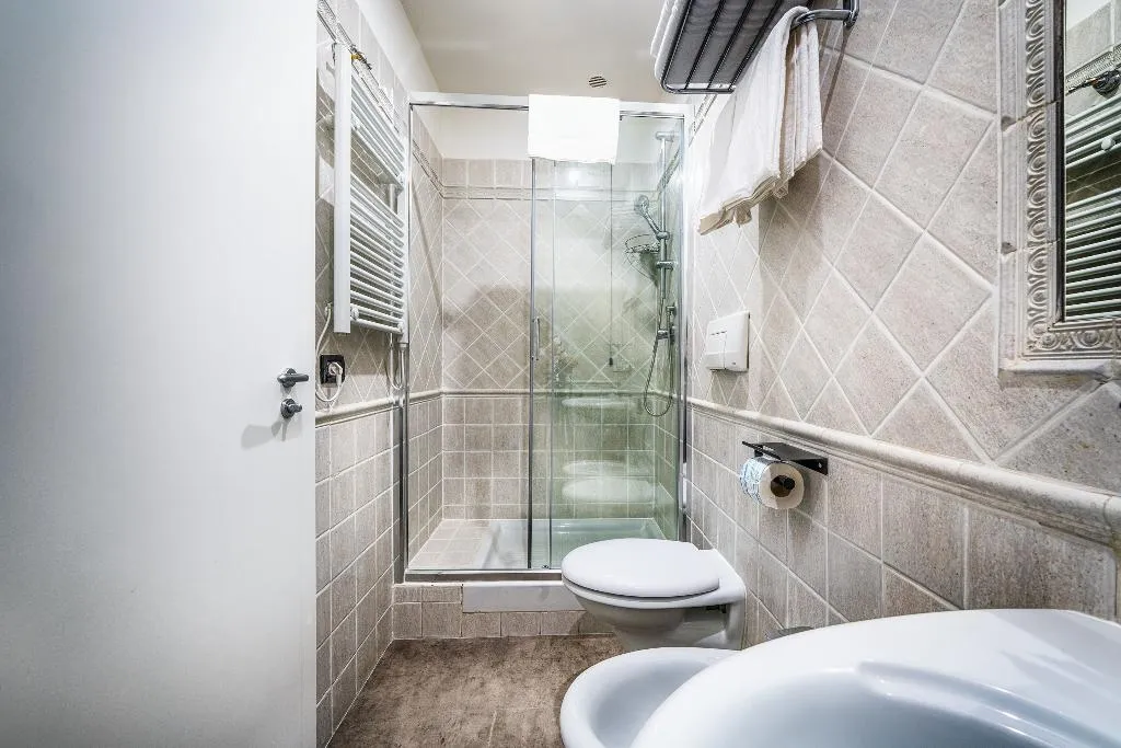 SINGLE STANDARD Room, Hotel Varese, Rome
