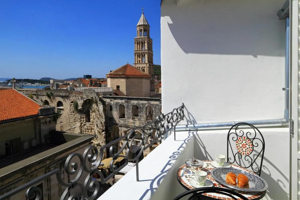 General view, La Porta Luxury Rooms, Split