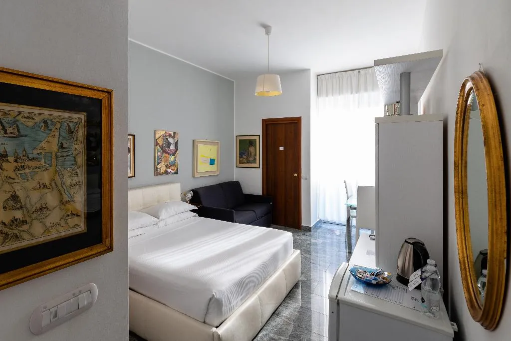QUADRUPLE EXECUTIVE Room, Aiello Suites Executive, Milan