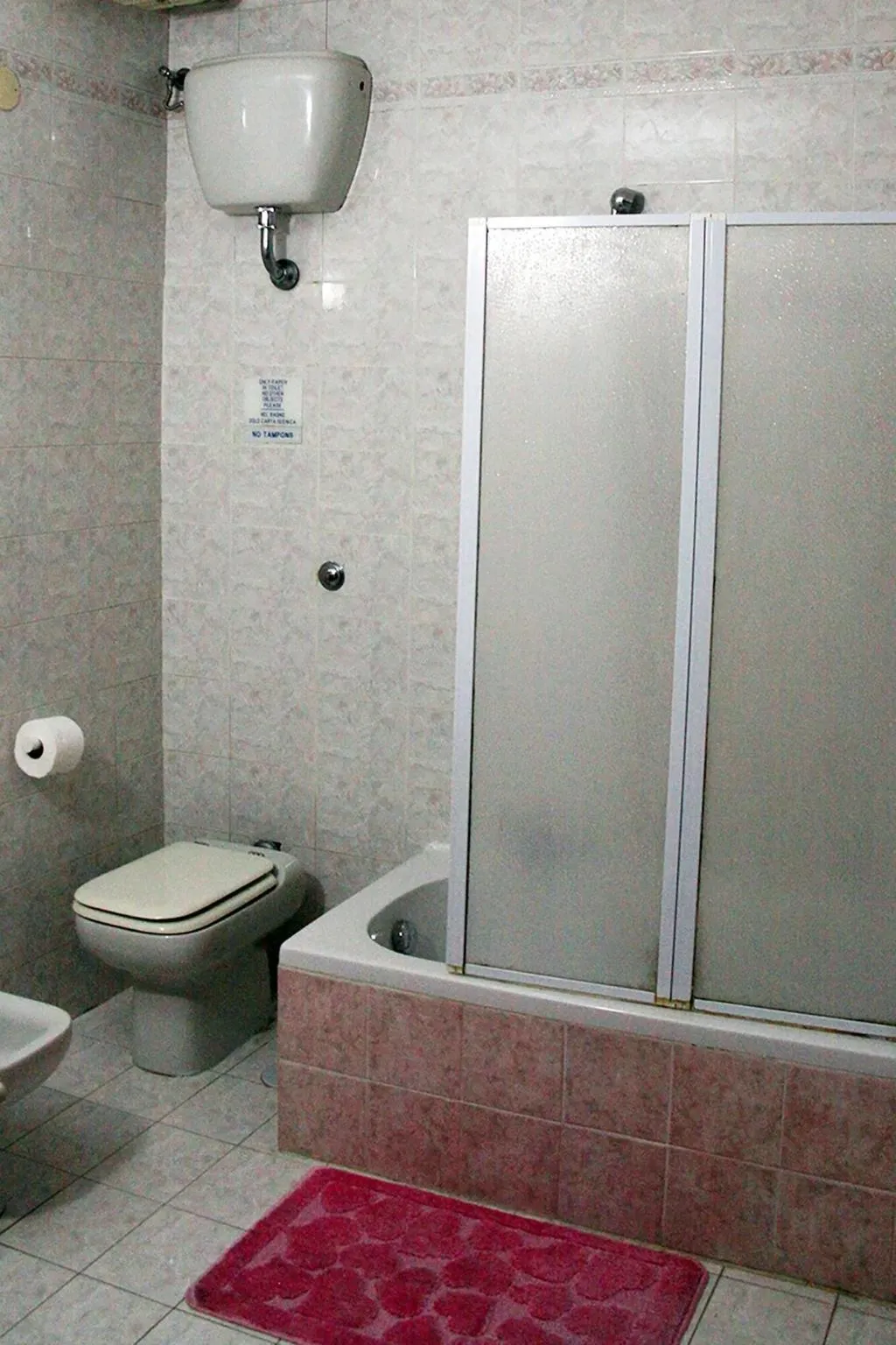 Room, Cinquestelle, Naples