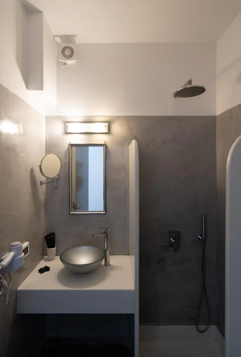 Double or Twin SUPERIOR GARDEN VIEW Room, Goulielmos Hotel & Spa, Santorini