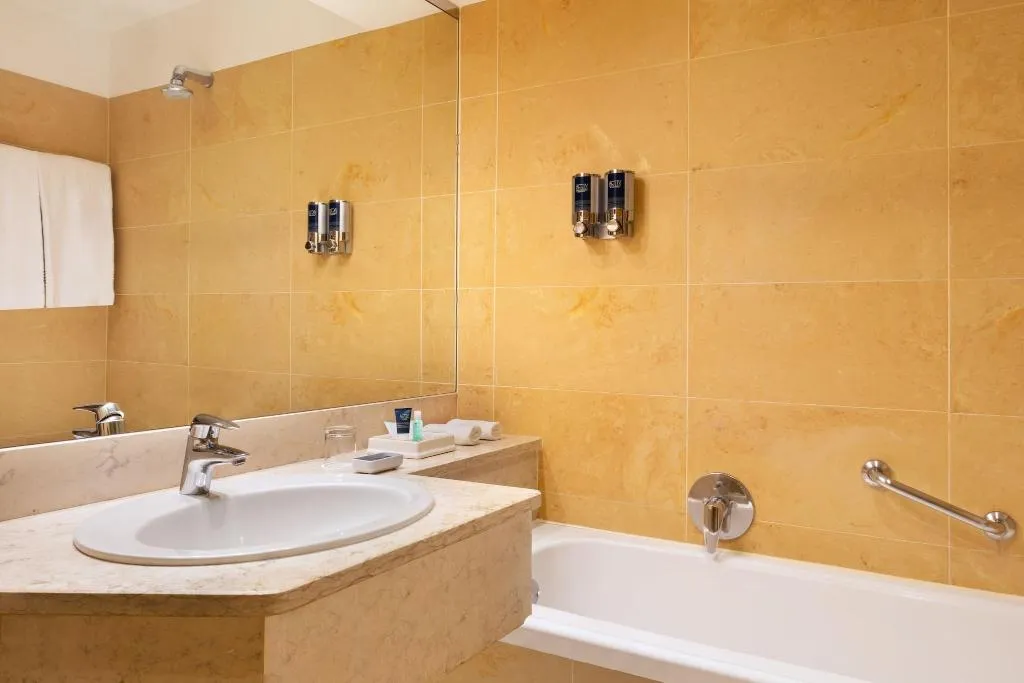 Room, Sheraton Padova Hotel & Conference Center, Venice