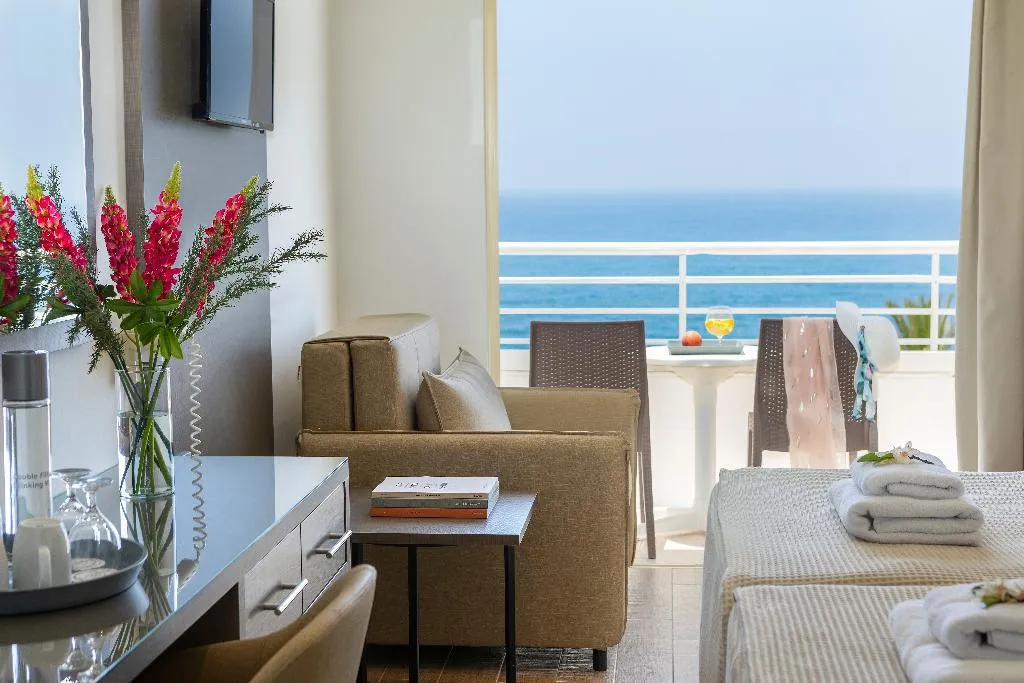 SINGLE SEA VIEW Room, Queens Bay, Cyprus