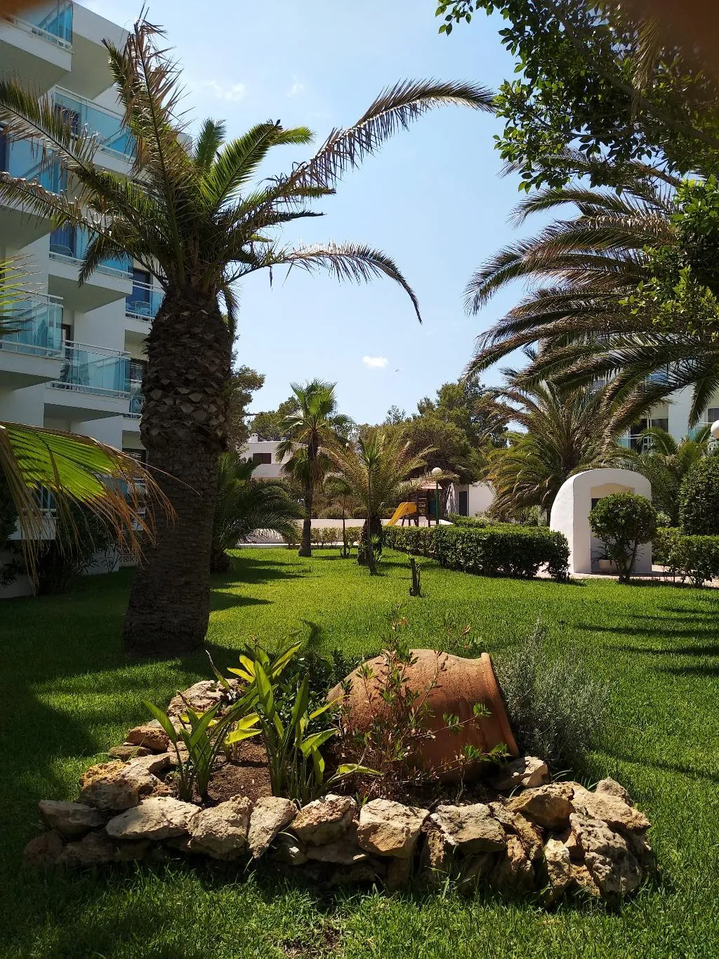 Terrace, Aparthotel Nereida, Ibiza