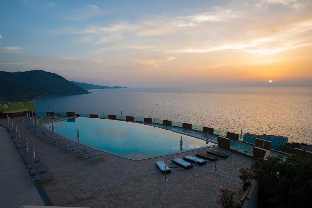 Terrace, GH Avalon Sikani Resort, Catania