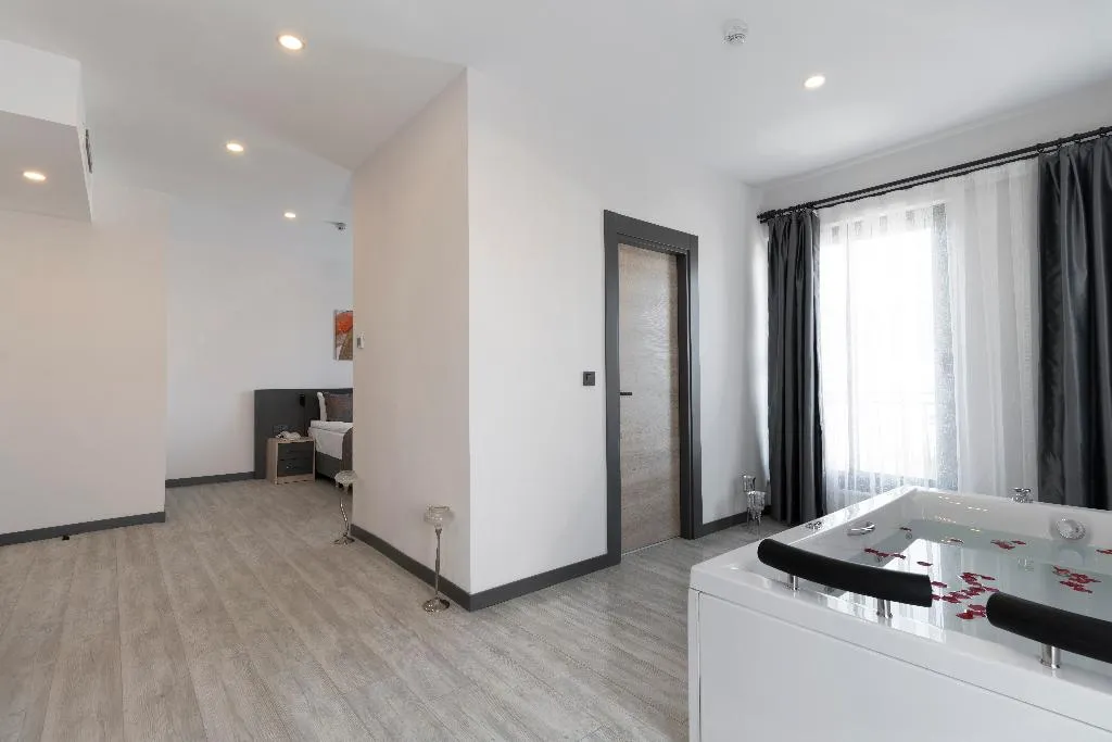 SUITE ONE BEDROOM ONE BATHROOM Room, Irenic Hotel, Antalya
