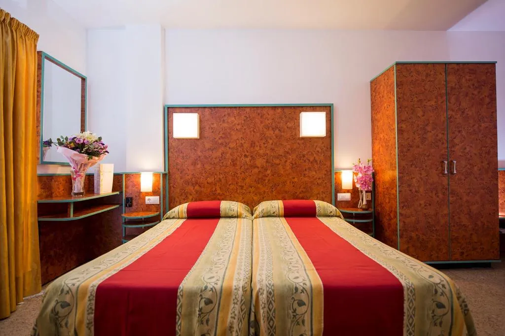 DOUBLE STANDARD Room, Xaine Park, Costa Brava