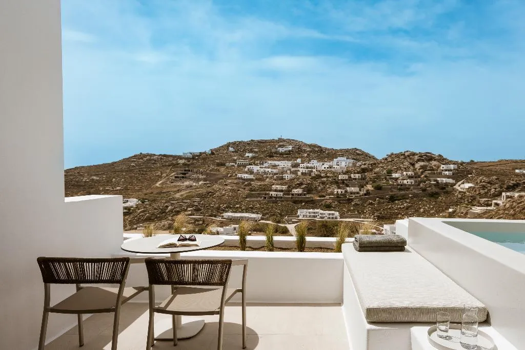 JUNIOR SUITE WITH JACUZZI Room, Mykonos Flow - Super Paradise, Mykonos
