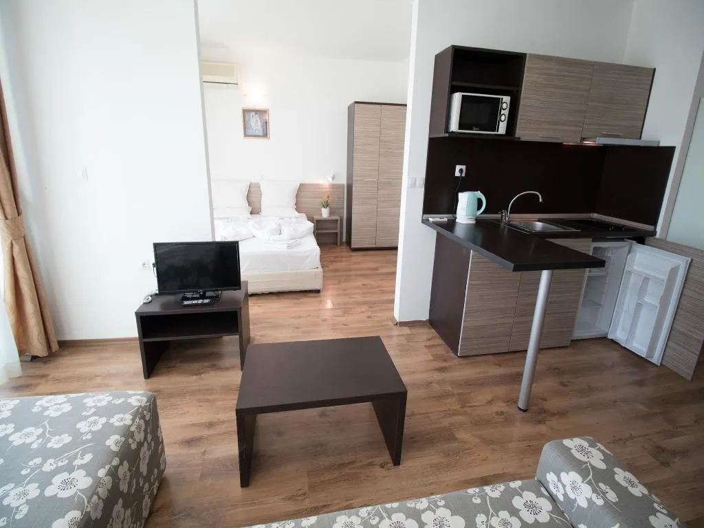 JUNIOR SUITE STANDARD Room, Clara Aparthotel & Residence, Bourgas