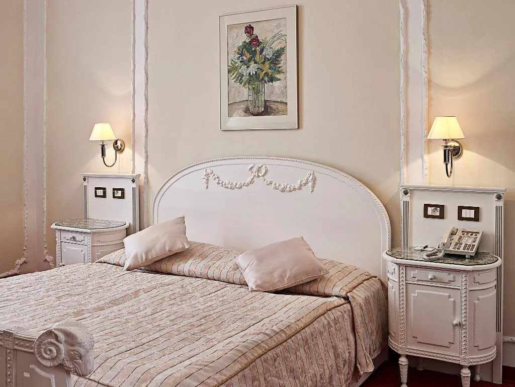 SINGLE STANDARD Room, Ambassador Zlata Husa, Prague