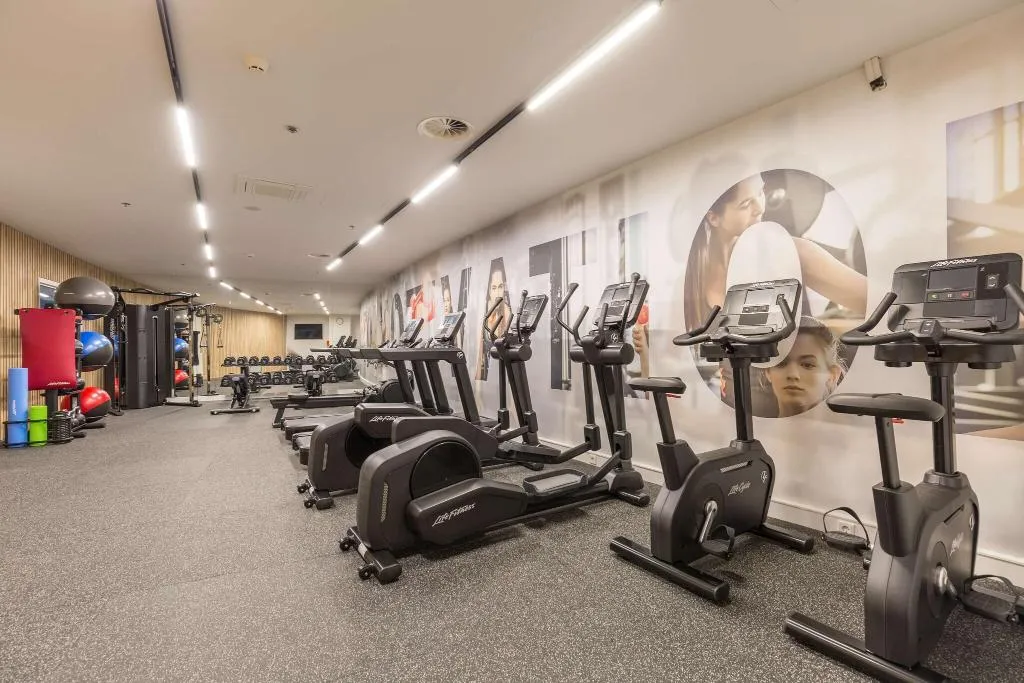 Sports and Entertainment, Park Inn By Radisson Amsterdam City West, Amsterdam