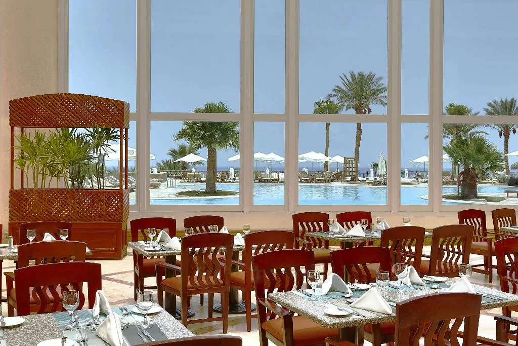 Restaurant, Safir waterfalls resort, Red Sea Riviera