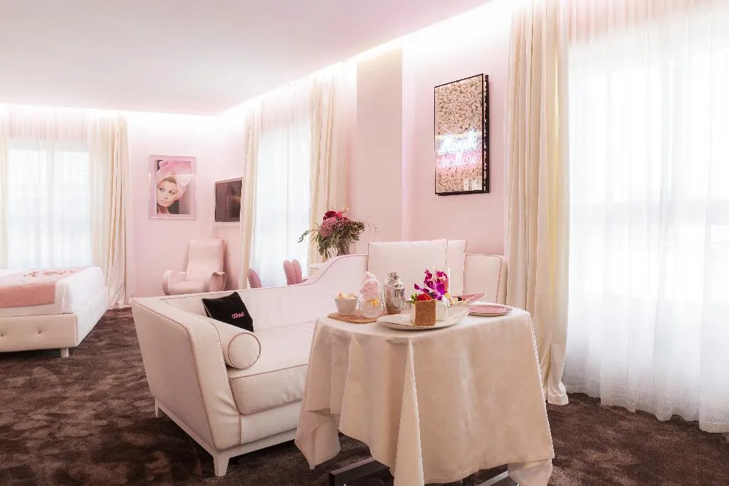 SUITE CLASSIC WITH VIEWS Room, ODSweet Duomo Milano Hotel, Milan