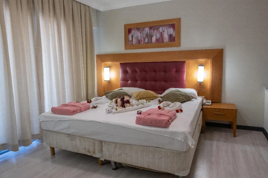 FAMILY ROOM CAPACITY 4 Room, Scylax Fami̇ly Club, Antalya