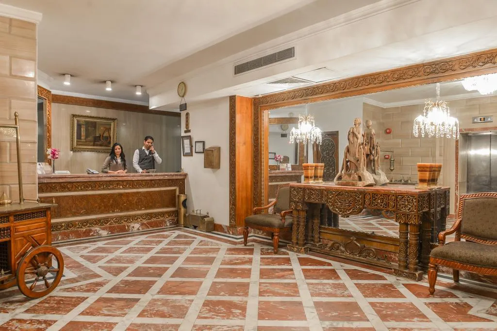 Lobby, Om Kolthoom, Cairo