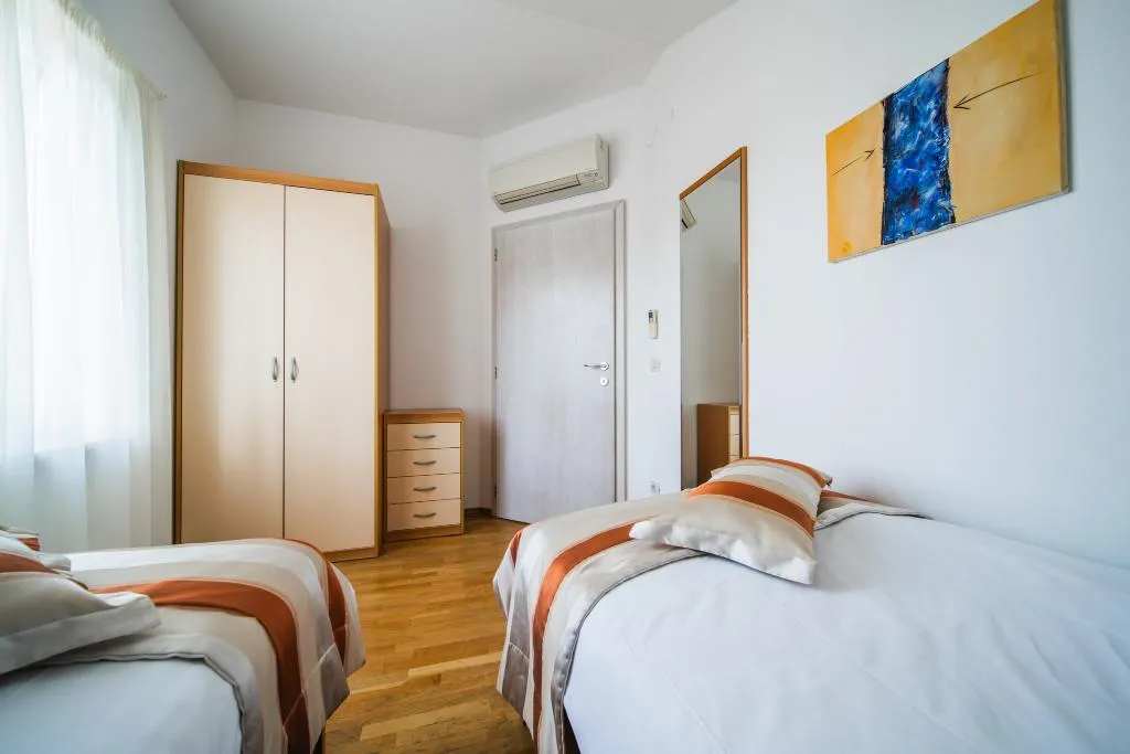 APARTMENT CAPACITY 8 Room, Pervanovo Apartments, Dubrovnik