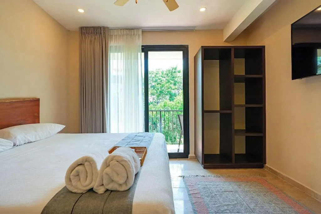 Room, Calea Tulum, Cancun Area