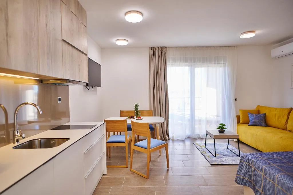 STUDIO WITH BALCONY Room, Arancini Residence, Split