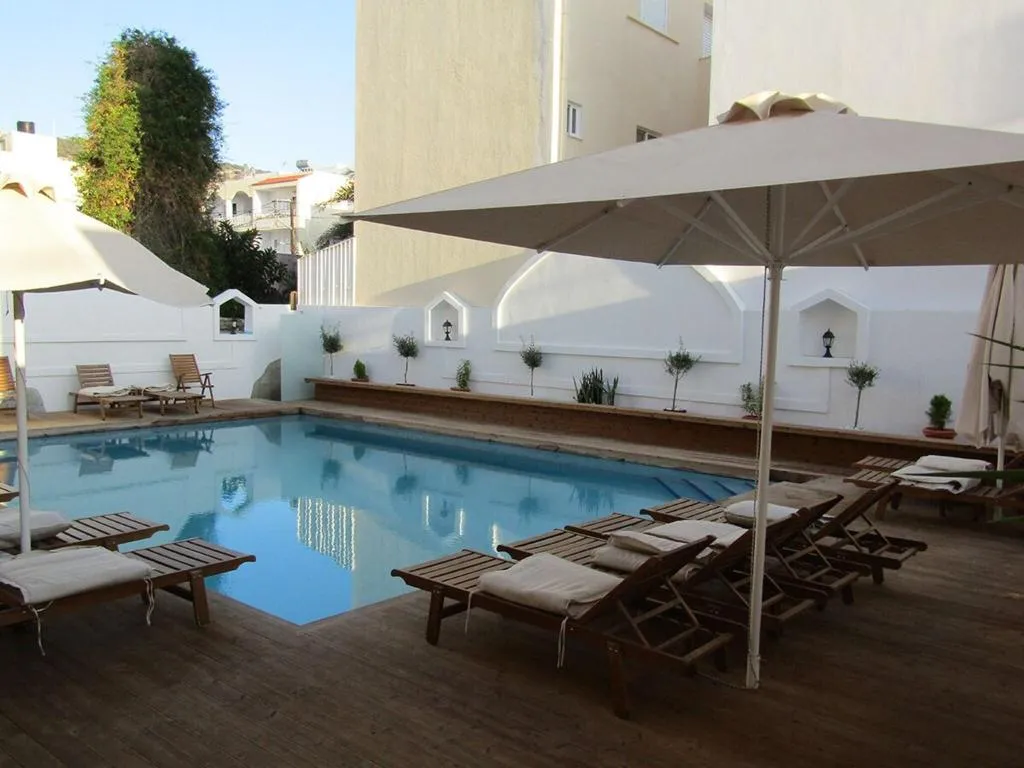 Pool, Atlantis, Rhodes