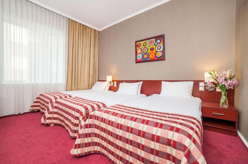 TRIPLE CLASSIC Room, Premier Kraków Hotel, Krakow