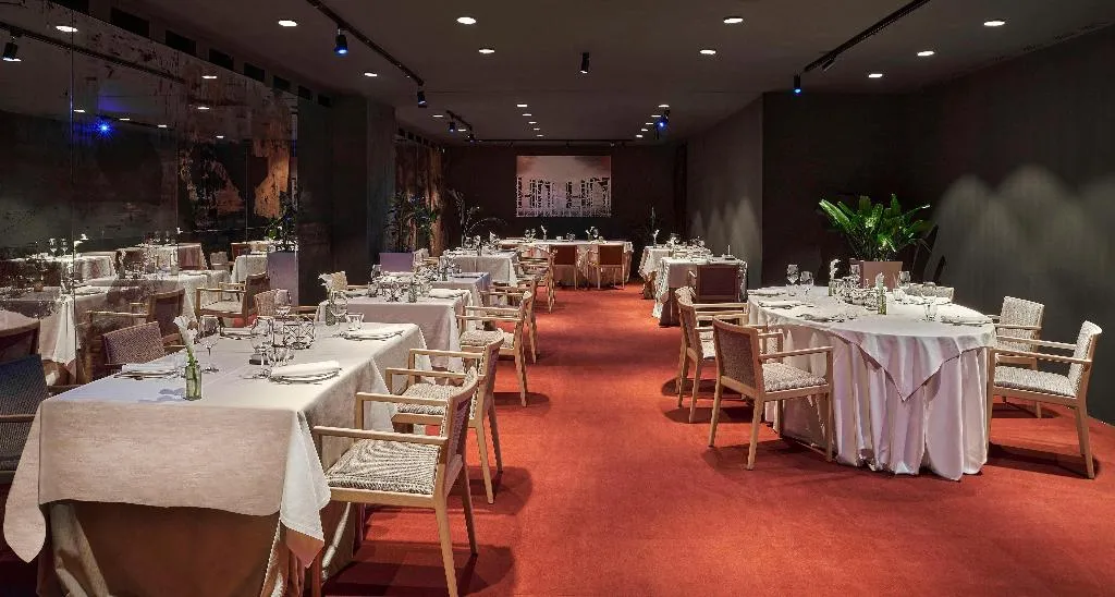 Restaurant, NH Collection Madrid Eurobuilding, Madrid