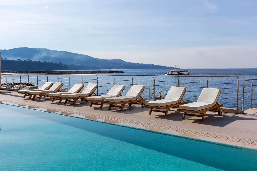 Pool, Alimuri Bay Resort, Naples