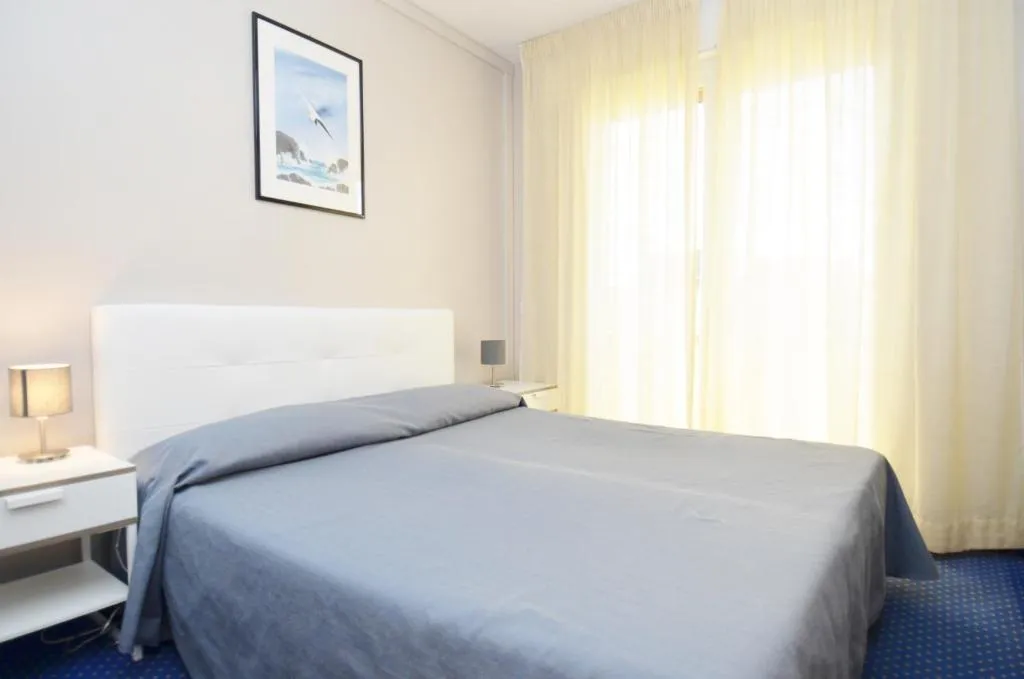 DOUBLE STANDARD Room, Ute, Venice