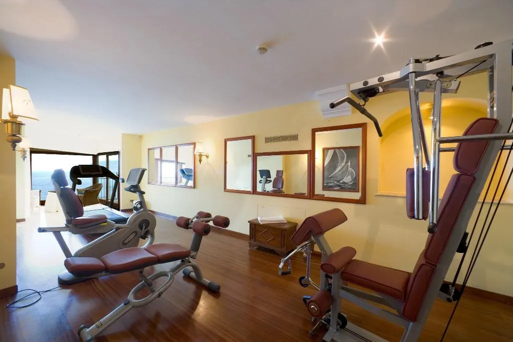 Sports and Entertainment, Belair, Naples