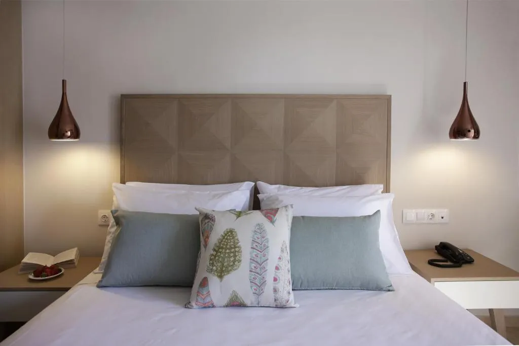 Double or Twin SUPERIOR SEA VIEW Room, Paradise Hotel Corfu, Corfu
