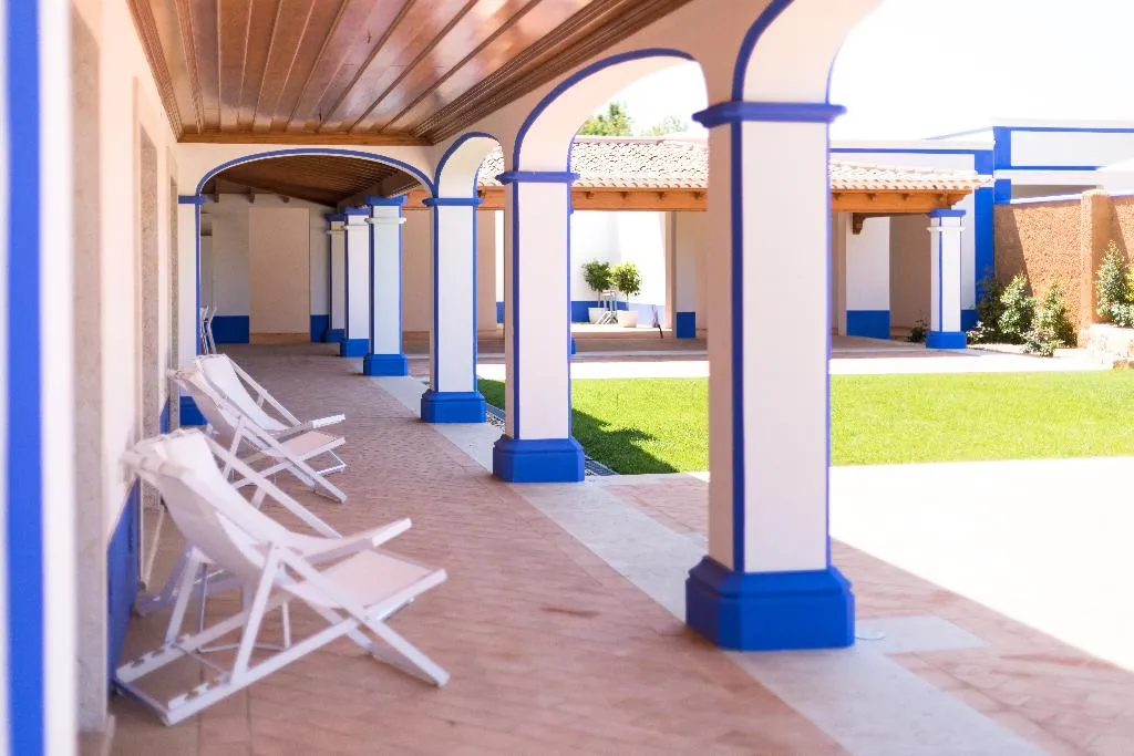 VILLA THREE BEDROOMS Room, Shantivillas, Algarve