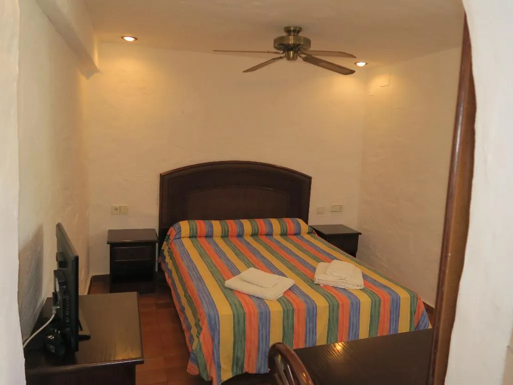 STUDIO STANDARD Room, Apartamentos Binivell Park by ALEGRIA, Menorca