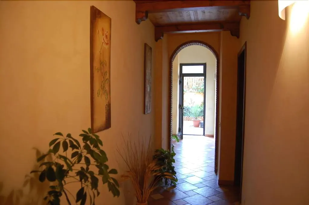 Lobby, Villa Carati, Palermo