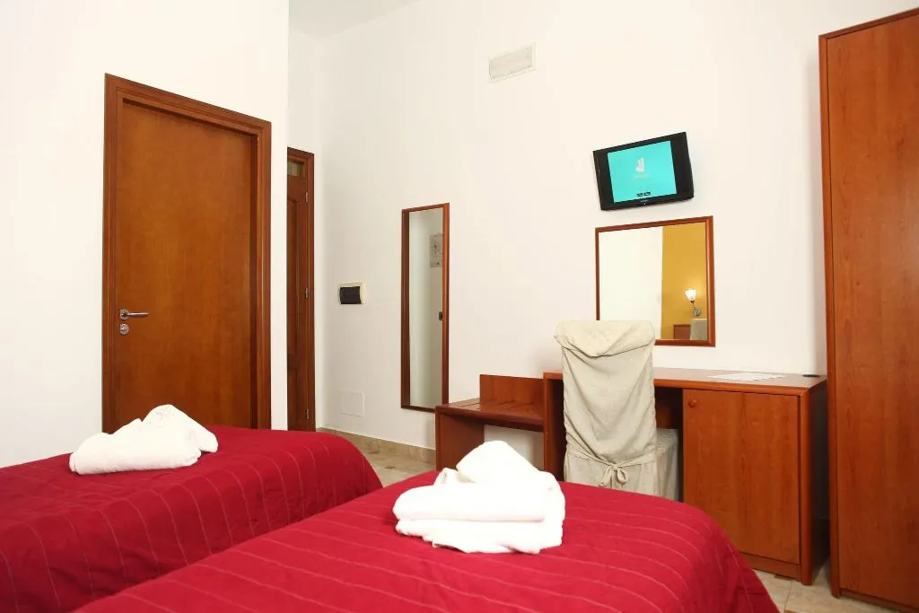 Room, Albergo Maccotta, Palermo