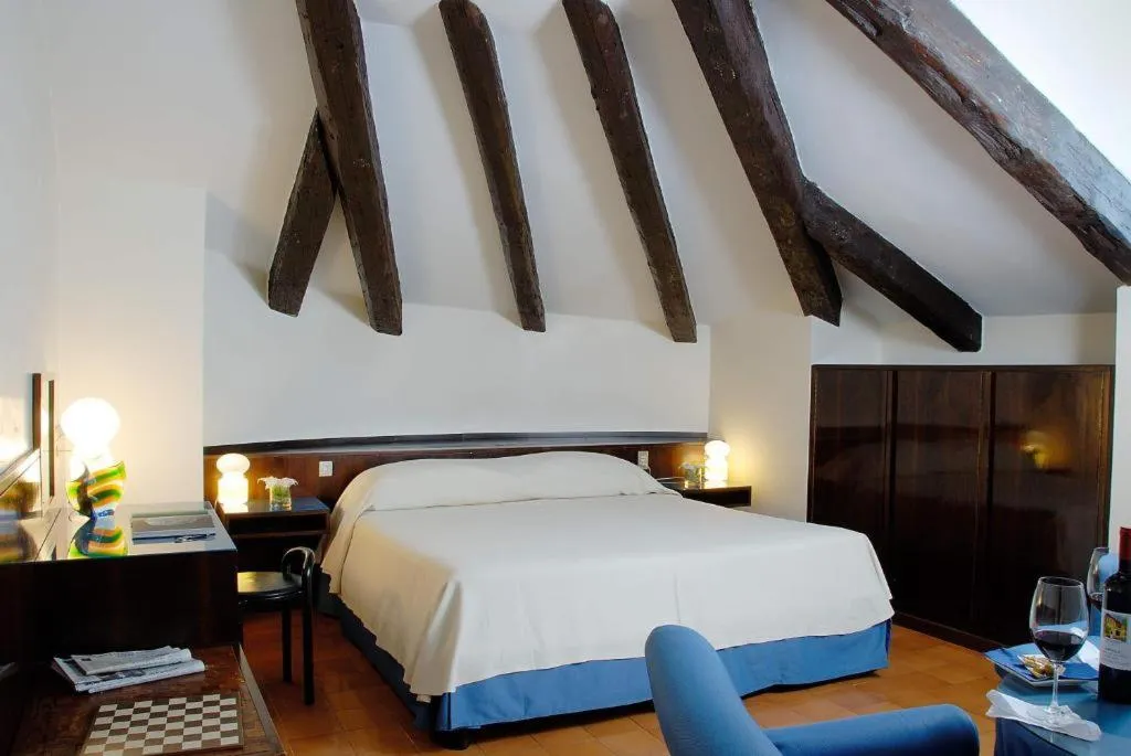 Double or Twin STANDARD Room, Villa Mabapa, Venice