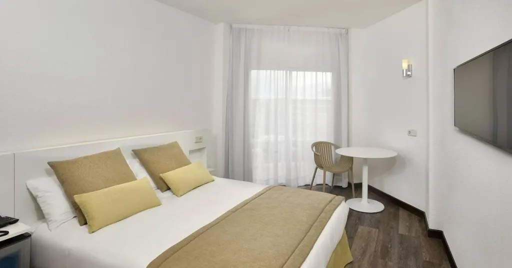 DOUBLE STANDARD Room, Sol Palmanova-Mirlos Tordos, Majorca