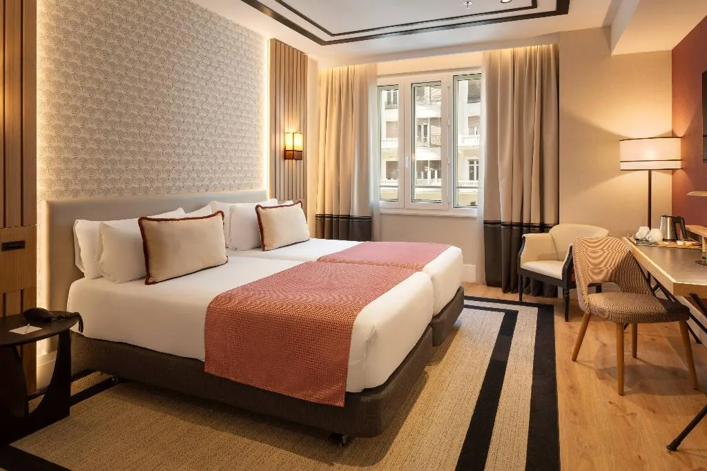 Double or Twin CITY VIEW Room, Catalonia Plaza España Hotel & Spa, Madrid