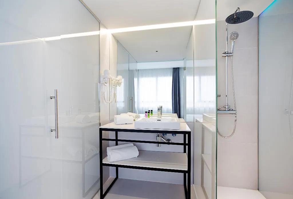 DOUBLE STANDARD Room, B&B Hotel Madrid Centro Puerta del Sol, Madrid