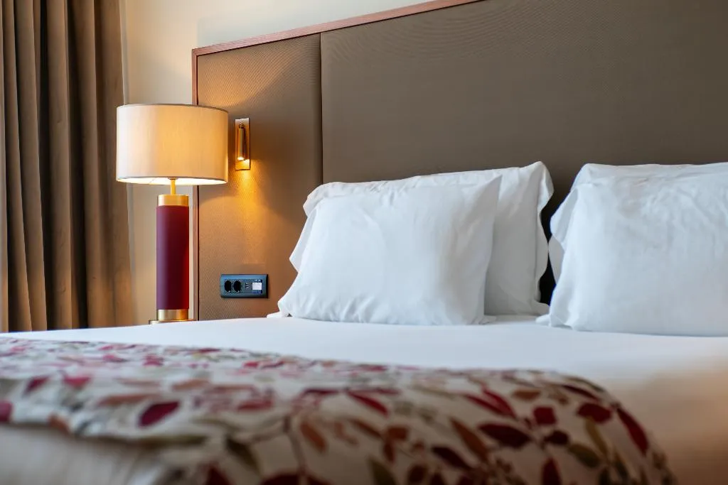 SUITE KING BED ONE BEDROOM  Room, Boeira Garden Hotel Porto Gaia, Curio Collection, Porto