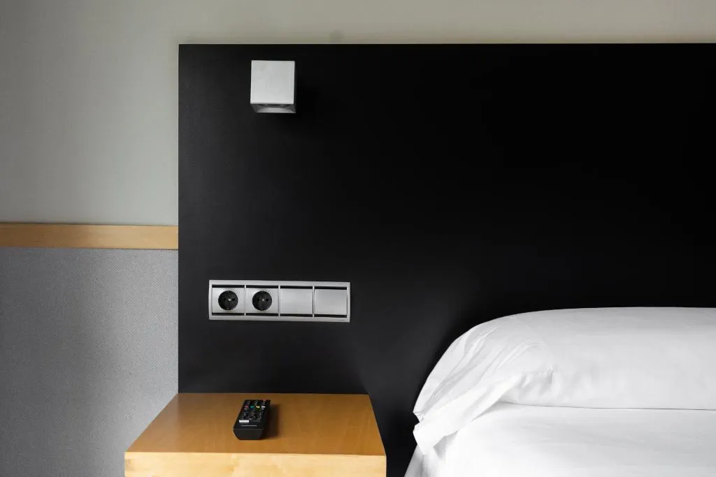 DOUBLE SINGLE USE SUPERIOR Room, Onix Liceo, Barcelona